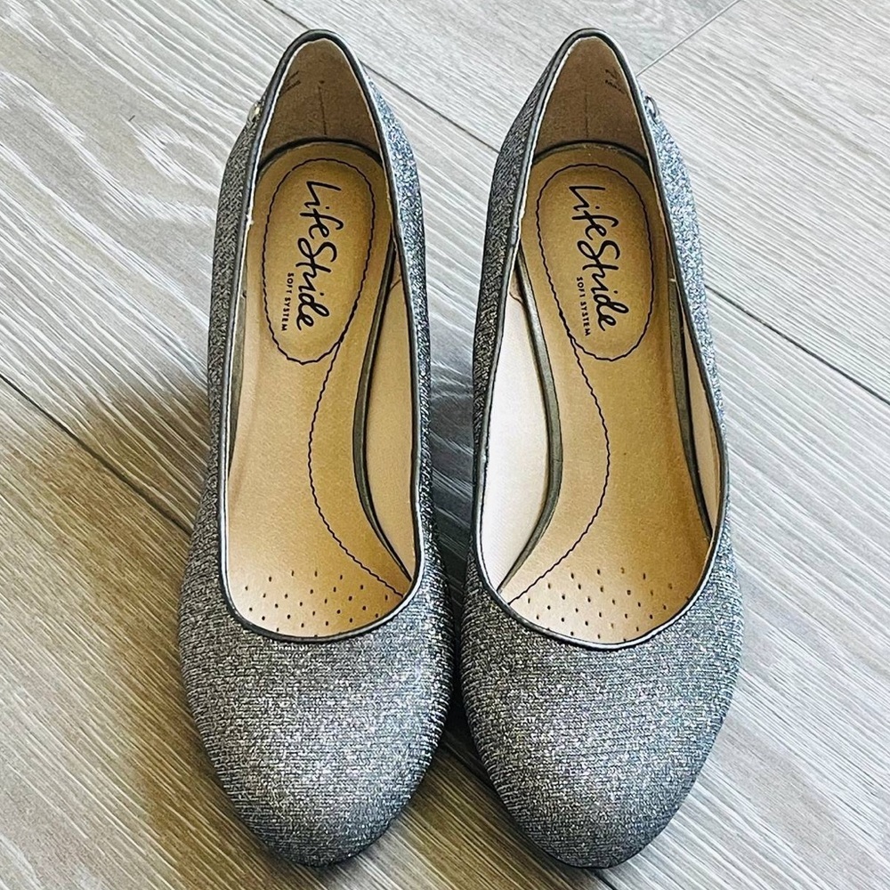 LifeStride Women's Parigi Silver Glitter Pumps Pewter Shoes 6 W Y2K Dressy Metal